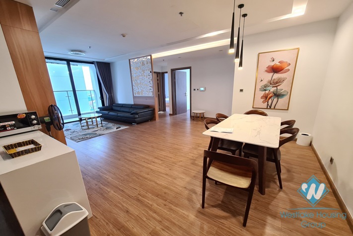 A pretty three bedrooms apartment for rent in Vinhome Metropolis, Ba Dinh
