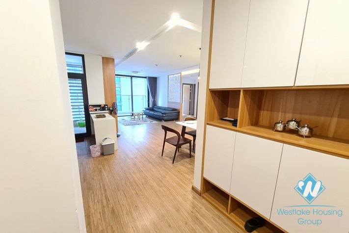 A pretty three bedrooms apartment for rent in Vinhome Metropolis, Ba Dinh
