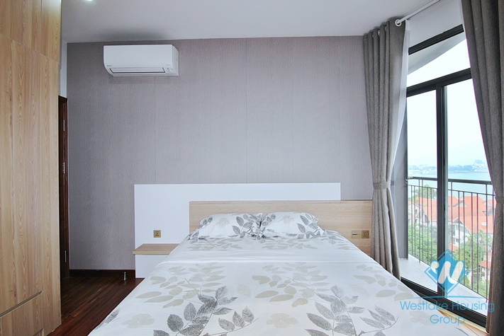 Lake view 4 bedrooms apartment for rent in Dang Thai Mai, Tay Ho, Ha Noi