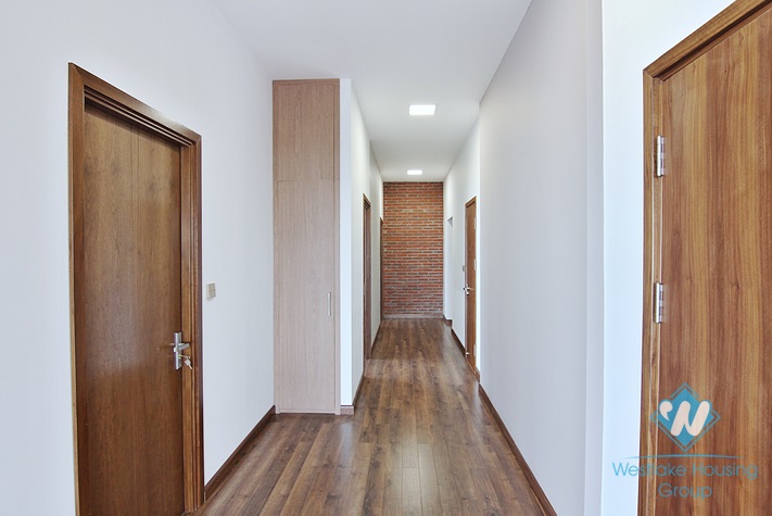 Lake view 4 bedrooms apartment for rent in Dang Thai Mai, Tay Ho, Ha Noi