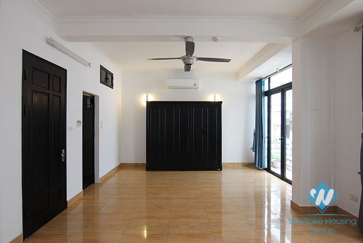 Spacious brand new house with 4 bedrooms for rent on Dang Thai Mai, Tay Ho, Hanoi