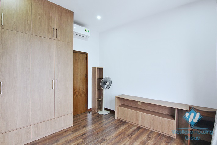Lake view 4 bedrooms apartment for rent in Dang Thai Mai, Tay Ho, Ha Noi