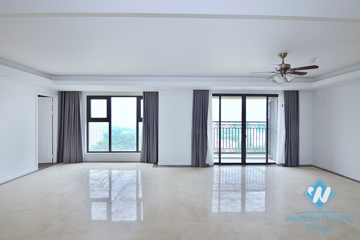 A magnificent 4 bedroom apartment for rent in De L’Roi Soleil