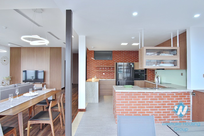 Lake view 4 bedrooms apartment for rent in Dang Thai Mai, Tay Ho, Ha Noi
