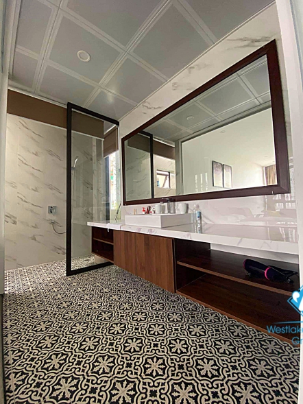 Elegant 1-bedroom apartment on Ho Tung Mau Str