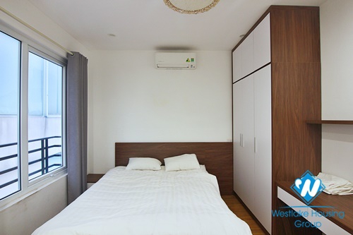Lakeside serviced apartment for rent on Yen Phu island