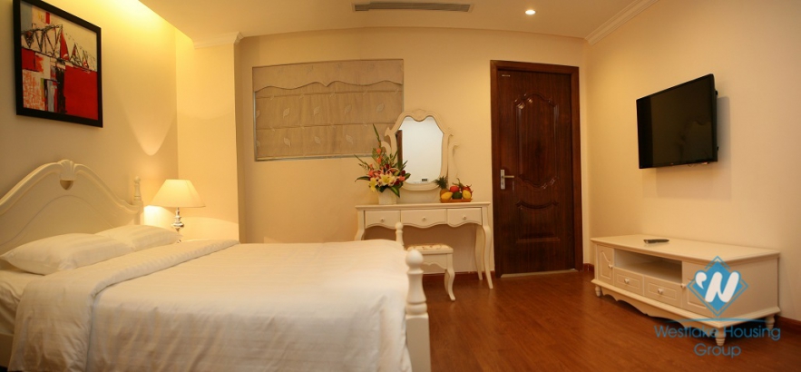Nice and morden apartment in Ba dinh area