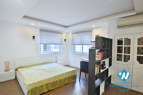 Spacious and bright 3 bedrooms apartment for rent on Au Co, Tay Ho, Hanoi