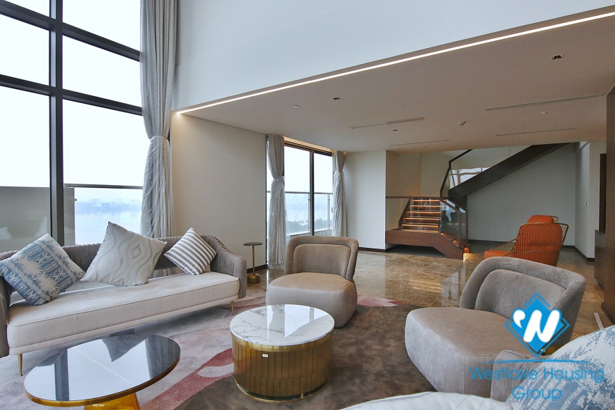 Executive luxury 4 bedrooms  PENTHOUSE in serviced apartment-hotel building, Tay Ho, Ha Noi