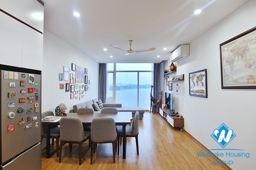 Lakeside serviced apartment for rent on Yen Phu island