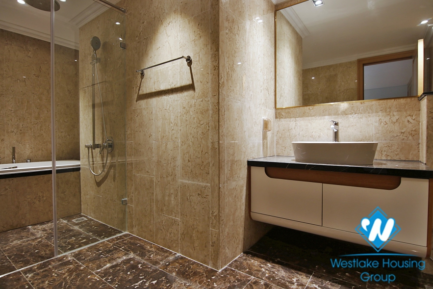 President Suite PENT-HOUSE with grand living room/ reception area. Central location+full services