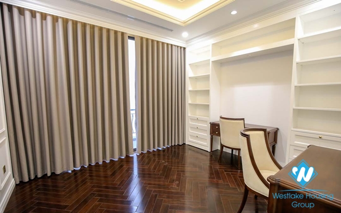 Brand-new house to let in Vinhomes Harmony Long Bien