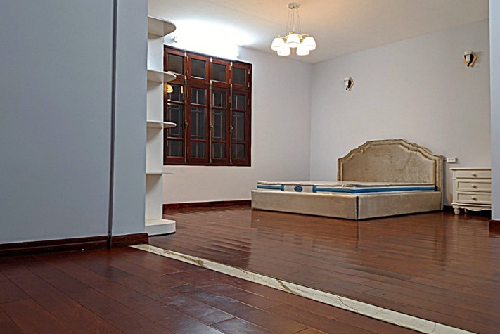 Unique style 4 bedrooms house for rent in Hoang Hoa Tham, Ba Dinh