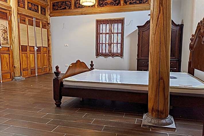 Unique style 4 bedrooms house for rent in Hoang Hoa Tham, Ba Dinh