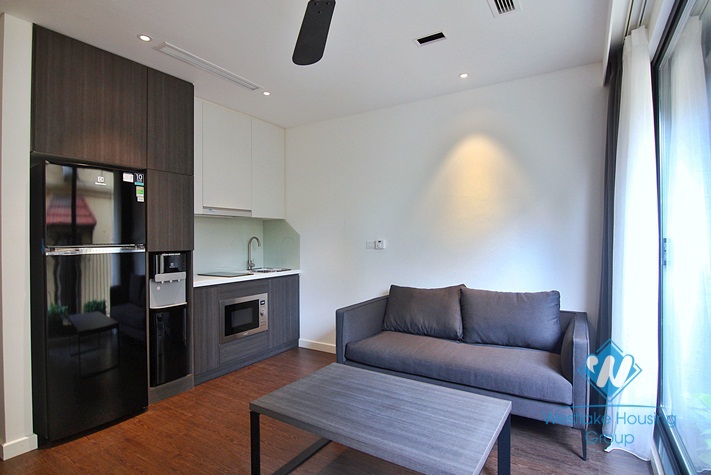 A brand new and modern 1 bedroom apartment for rent in To ngoc van