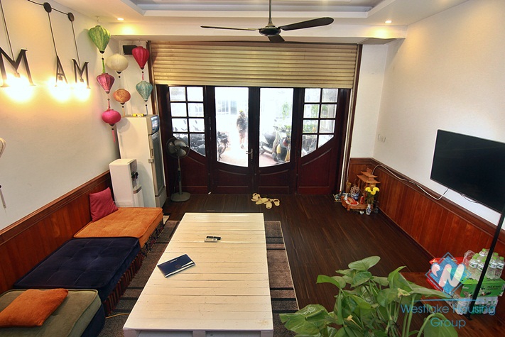 A nine-bedroom house with the view of the valley of West lake flowers