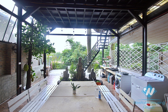 A nine-bedroom house with the view of the valley of West lake flowers