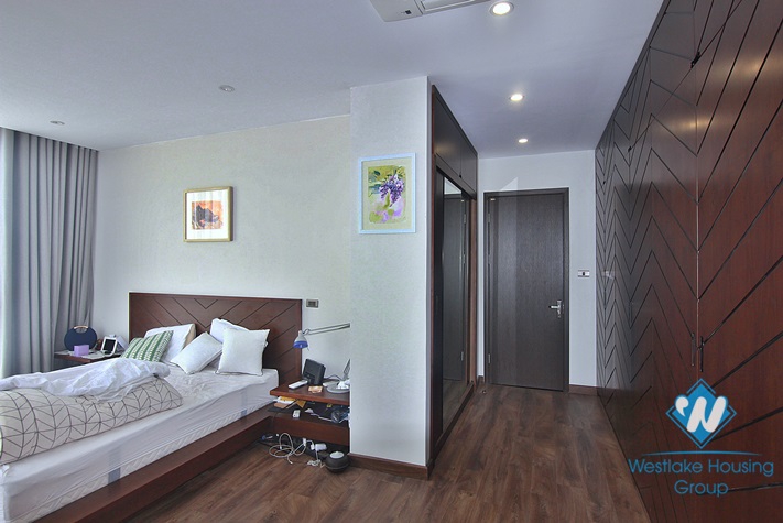 A three-bedroom duplex with lake view on the top floor on Dang Thai Mai street 