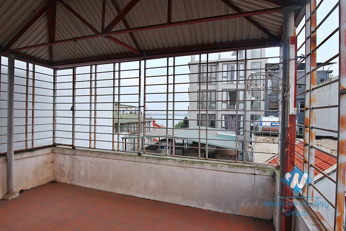 A spacious 4 bedroom house for rent in Dang thai mai, Tay ho, Ha noi