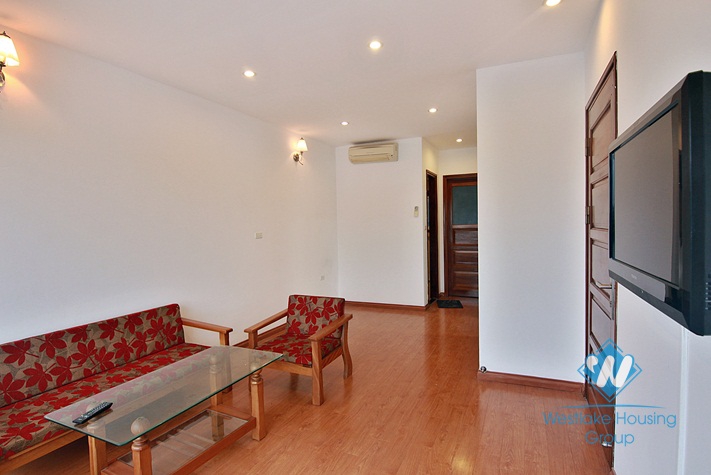 A lake view 1 bedroom apartment for rent in Tu hoa, Tay ho