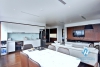 An elegant apartment on top floor for rent on Tu Hoa street