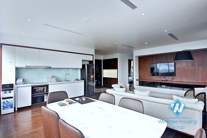 An elegant apartment on top floor for rent on Tu Hoa street