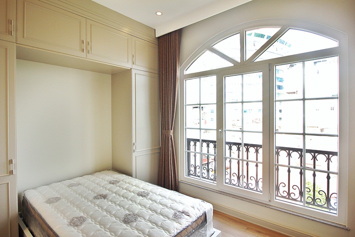 Beautiful and modern apartment for rent in Hai Ba Trung, Hanoi