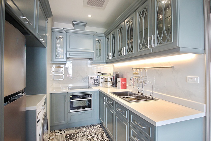 Beautiful and modern apartment for rent in Hai Ba Trung, Hanoi
