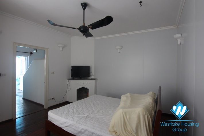 A pretty house for rent in Tu Hoa street, Tay Ho district