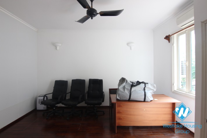 A pretty house for rent in Tu Hoa street, Tay Ho district