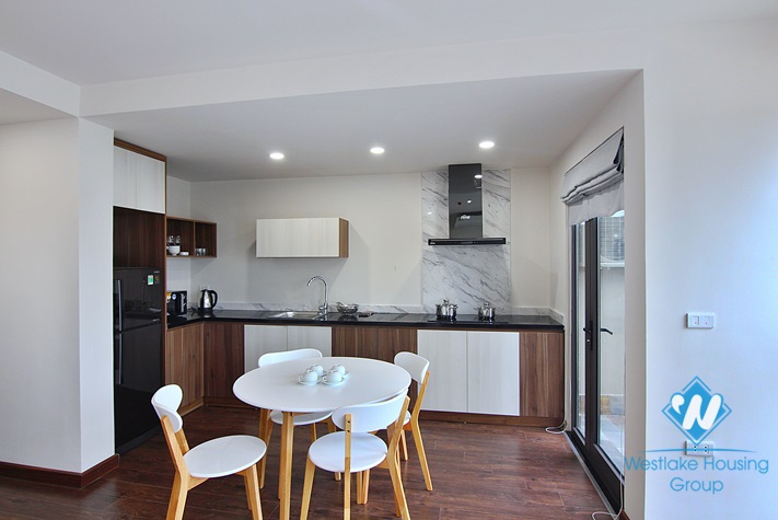 A brand-new studio with tons of light on Au Co street