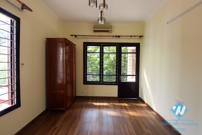 Good space for rent in Tay ho for cafe, restaurant