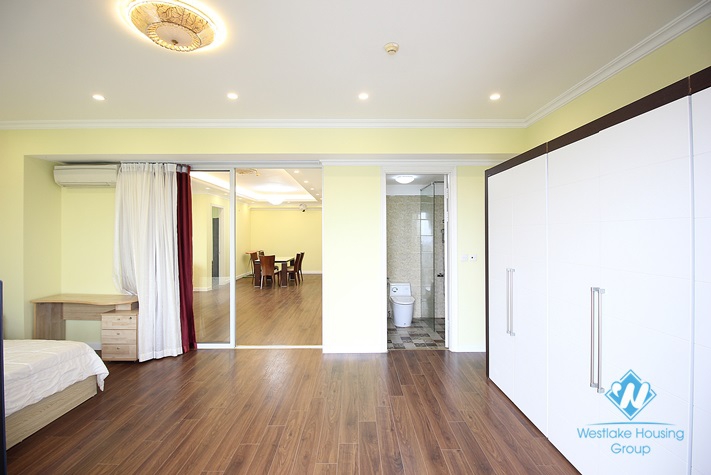 A bright and spacious 3 bedroom apartment for rent in Ciputra E Tower