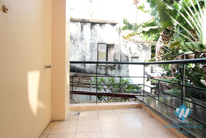 Good space for rent in Tay ho for cafe, restaurant