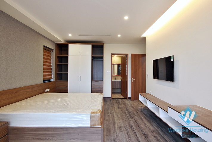 Newly 2 bedroom apartment with high quality furnitures in Tay ho, Ha noi