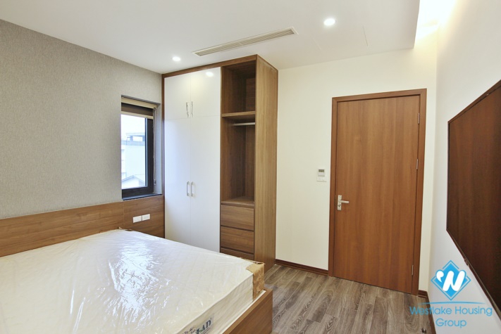  Newly good quality  2 bedroom apartment with nice view in Tay ho, Ha noi