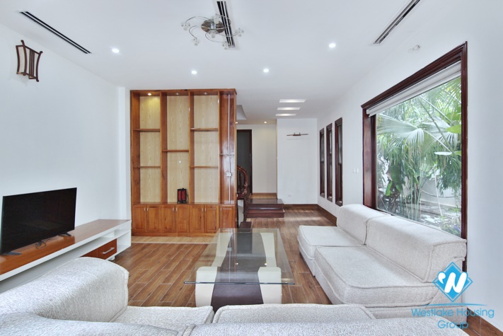 A good house for rent in Tay Ho, Ha Noi