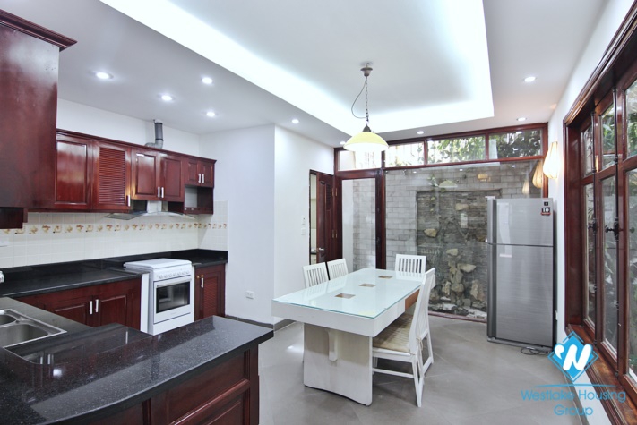 A good house for rent in Tay Ho, Ha Noi