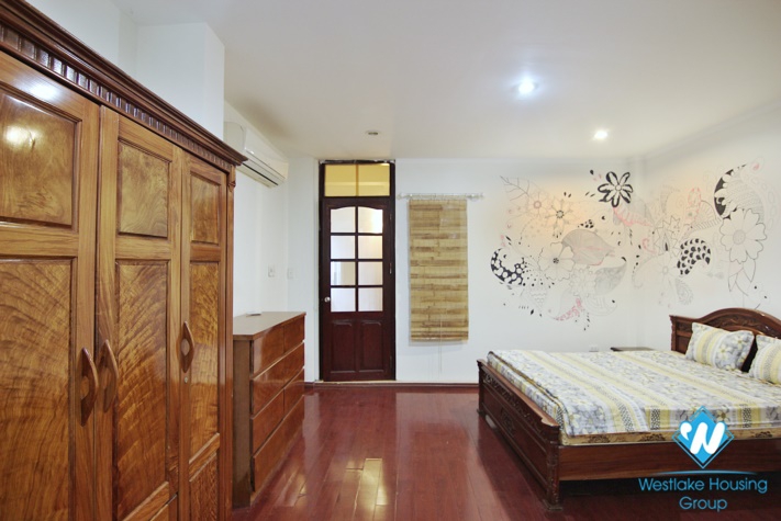 Lake view two bedrooms apartment for rent in Quang An, Tay Ho