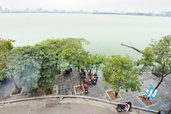A newly 1 bedroom apartment with lake view in Yen phu village