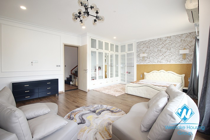 A marvelous, brand new villa for rent in K Block, Ciputra 