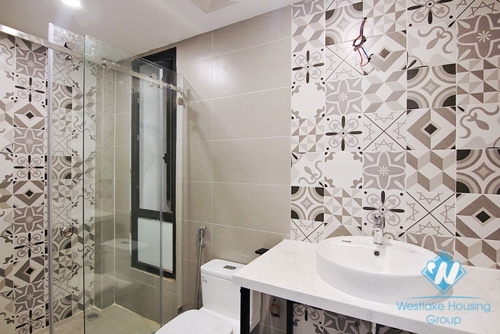 Brand new 1 bedroom apartment with lake view in Tay ho, Ha noi