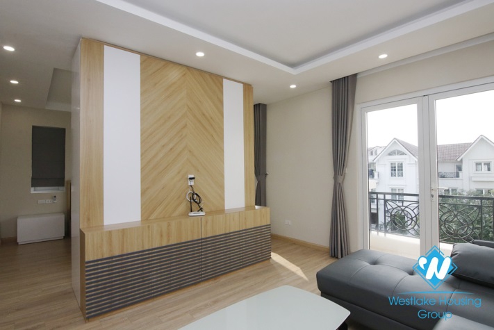 Brand new villa with large garden for rent in Vinhomes Riverside, Long Bien, Ha Noi