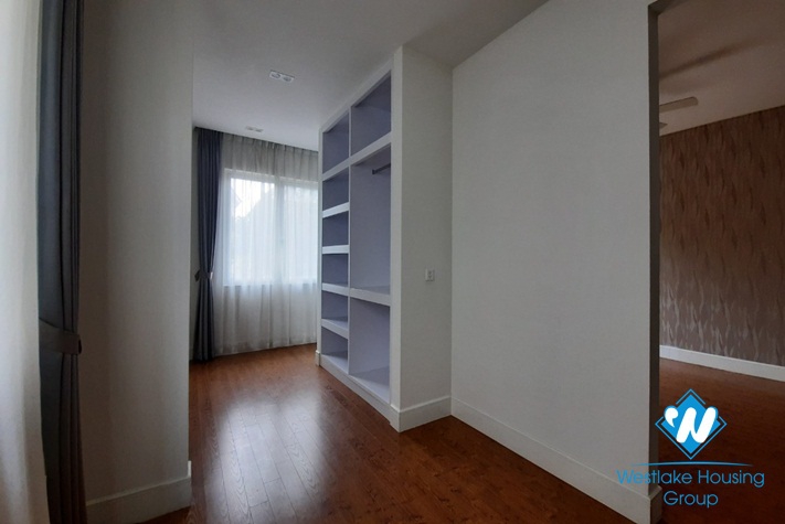 Modern unfurnished 4 bedrooms villa for rent in Vinhomes Riverside, Long Bien, Hanoi