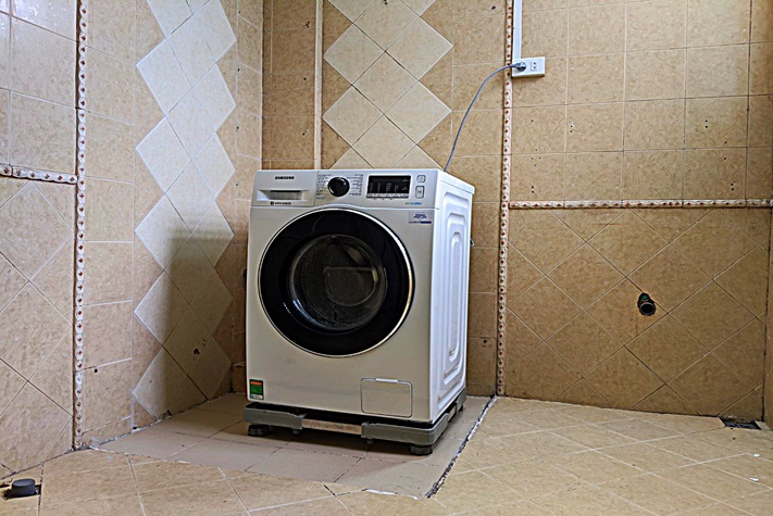 Unique style 4 bedrooms house for rent in Hoang Hoa Tham, Ba Dinh