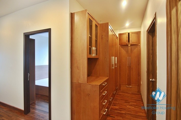 High quality class apartment for rent in Tay Ho, hanoi