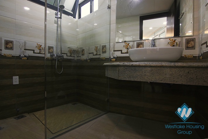 Lake view 2 bedrooms apartment for rent in Tran Vu, Truc Bach