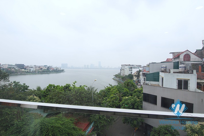 A stunning three bedrooms apartment for rent in Xuan Dieu, Tay Ho