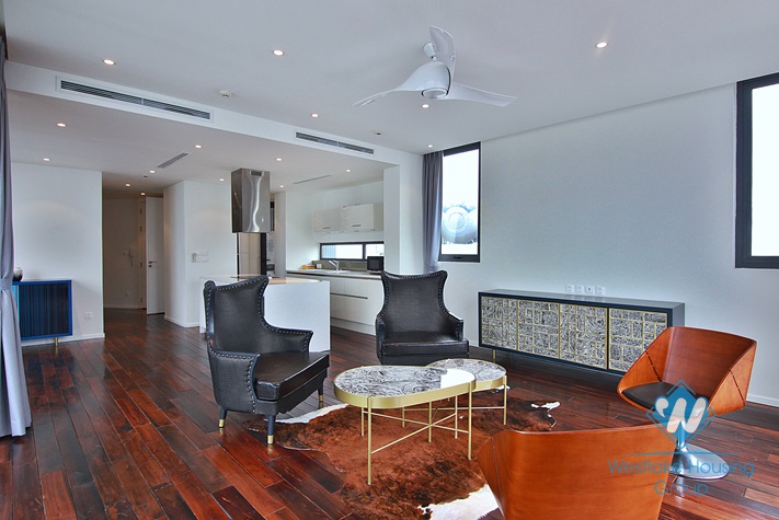 Bright and Morden 2 Bedrooms Apartments for rent in Xuan Dieu st, Tay Ho district.