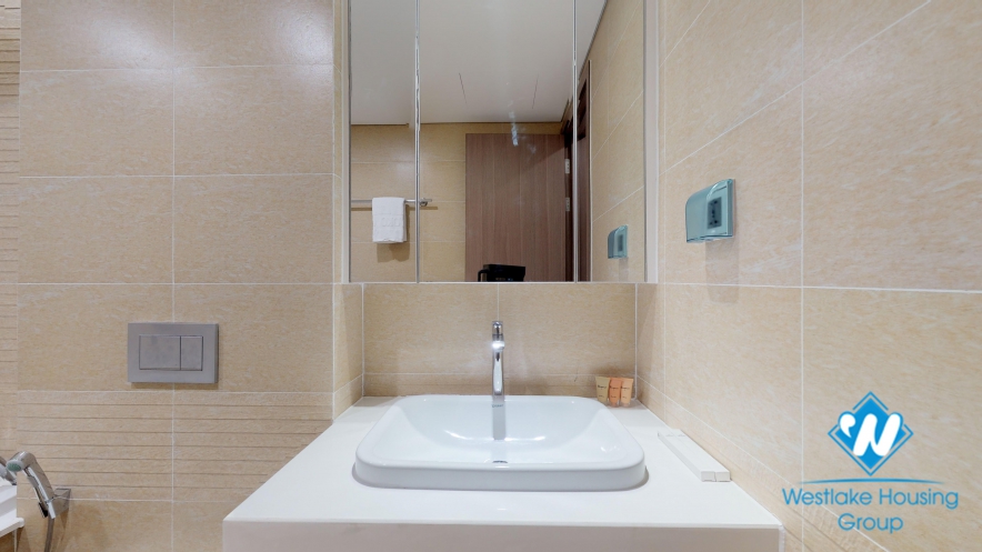 A beautiful and spacious 3 bedroom apartment for rent in Vinhomes Metropolis